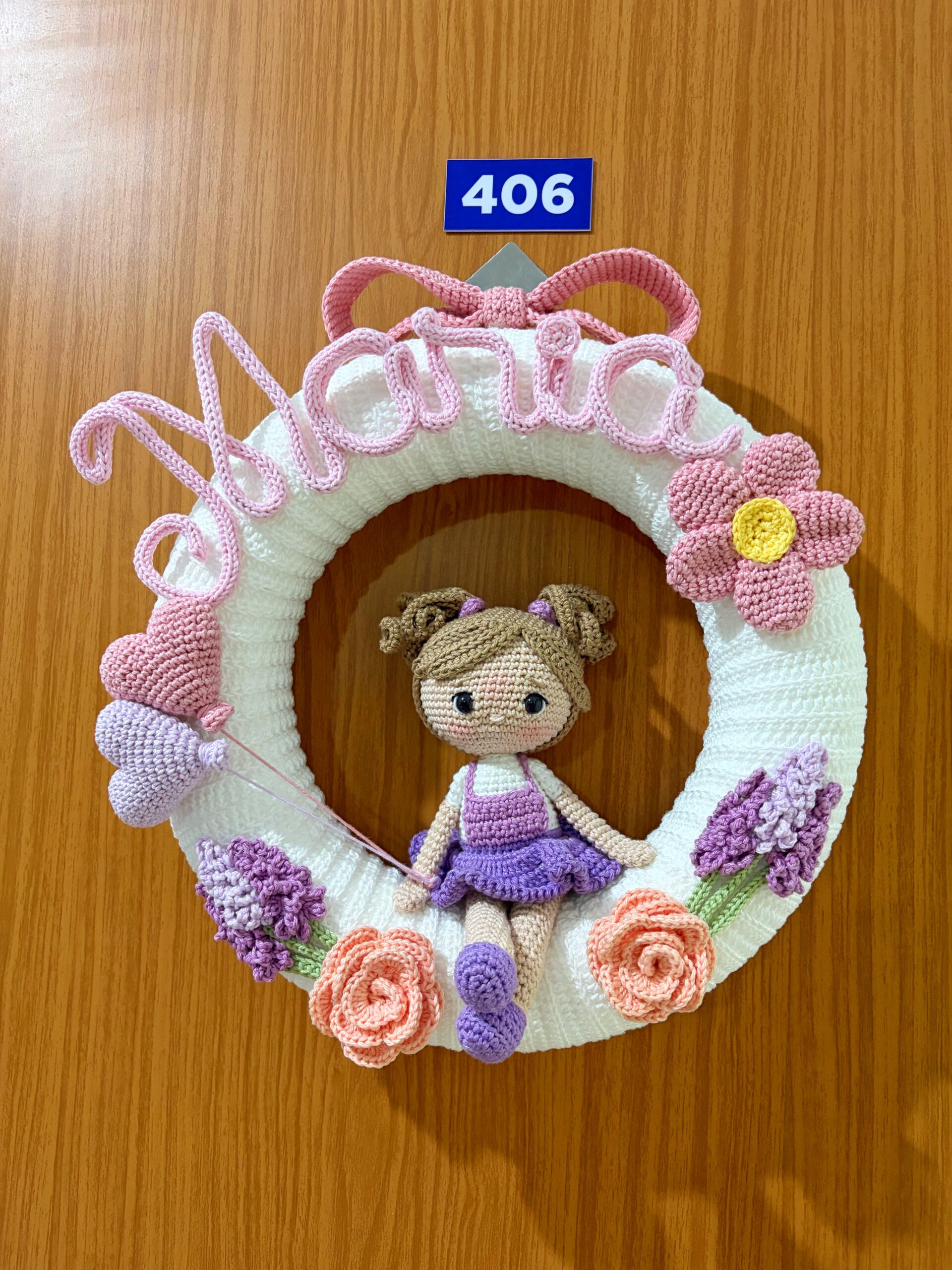 Porta Maternidade Flores - Imagem 2