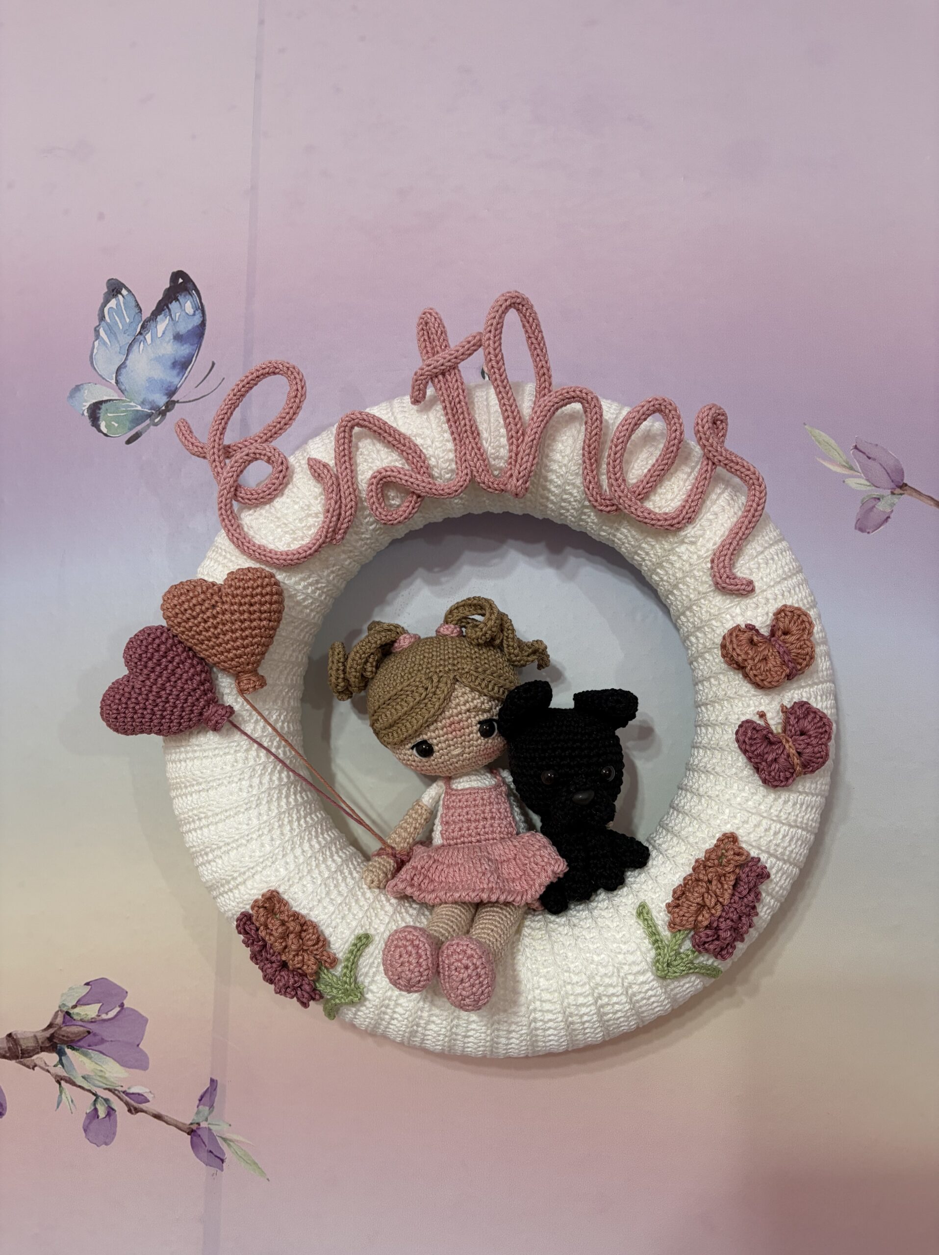 Porta Maternidade Amigurumi com Pet – Personalizado | Crochê Artesanal - Imagem 3